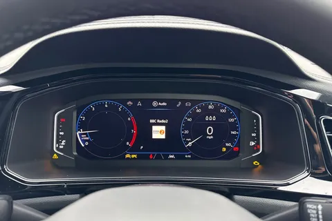 Volkswagen T-Roc 1.5 TSI Style Design Euro 6 (s/s) 5dr Thumbnail #38