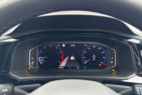 Volkswagen T-Roc 1.5 TSI Style Design Euro 6 (s/s) 5dr Thumbnail #41