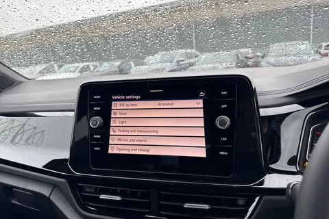 Volkswagen T-Roc 1.5 TSI Style Design Euro 6 (s/s) 5dr Thumbnail #48