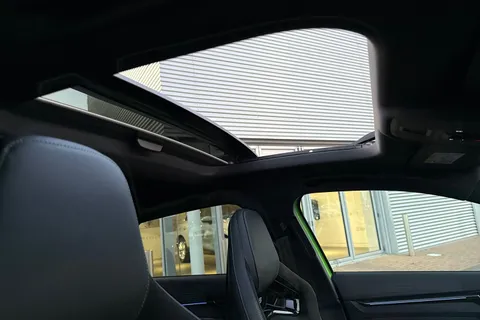 Audi RS 3 2.5 TFSI Carbon Vorsprung Sportback S Tronic quattro Euro 6 (s/s) 5dr Thumbnail #51