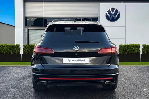 MT23VHX Volkswagen Touareg 3.0 V6 TSI PHEV 4Motion R 5dr Tip Auto, TOW BAR, DYNAUDIO, MASSAGE SEATS Thumbnail #4