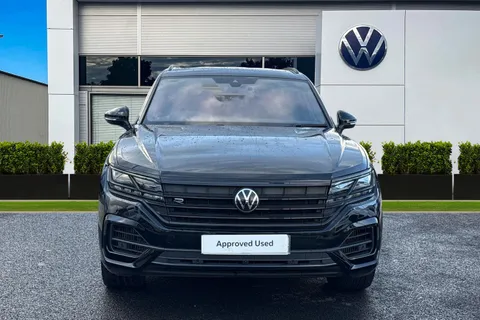 MT23VHX Volkswagen Touareg 3.0 V6 TSI PHEV 4Motion R 5dr Tip Auto, TOW BAR, DYNAUDIO, MASSAGE SEATS Thumbnail #5