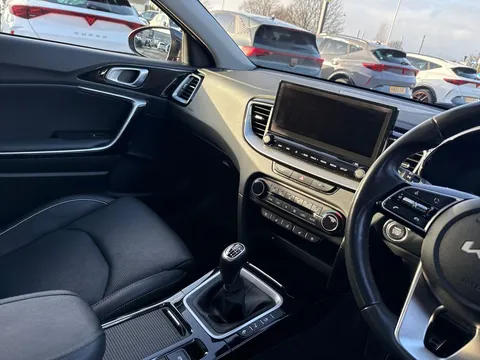 PN72VNX Kia Xceed 1.5 T-GDi 4 Euro 6 (s/s) 5dr Thumbnail #14