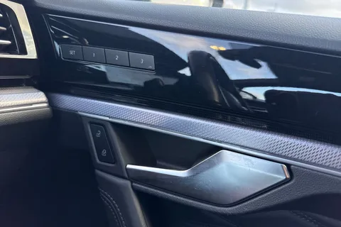 MT23VHX Volkswagen Touareg 3.0 V6 TSI PHEV 4Motion R 5dr Tip Auto, TOW BAR, DYNAUDIO, MASSAGE SEATS Thumbnail #20