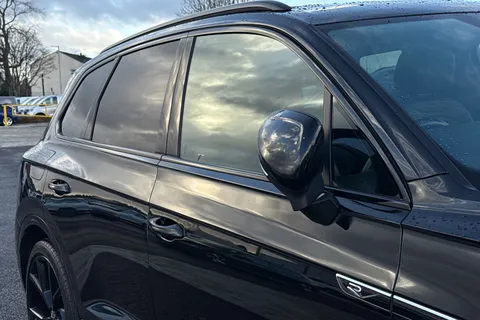 MT23VHX Volkswagen Touareg 3.0 V6 TSI PHEV 4Motion R 5dr Tip Auto, TOW BAR, DYNAUDIO, MASSAGE SEATS Thumbnail #28