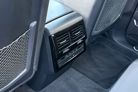 MT23VHX Volkswagen Touareg 3.0 V6 TSI PHEV 4Motion R 5dr Tip Auto, TOW BAR, DYNAUDIO, MASSAGE SEATS Thumbnail #32