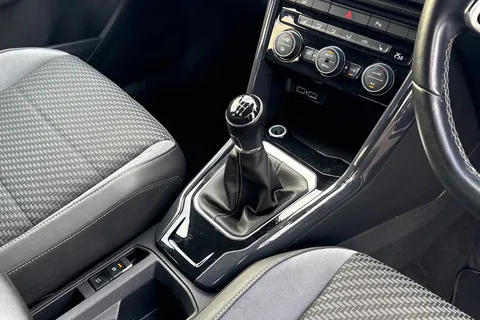 DC68DAA Volkswagen T-Roc 1.5 TSI EVO R-Line 5dr | Electric Boot | Rear Camera Thumbnail #23