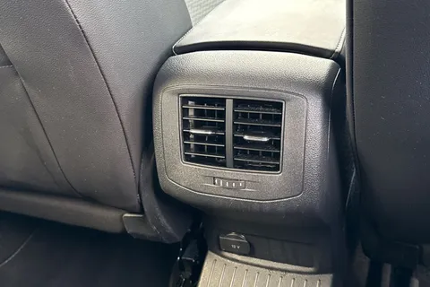 DC68DAA Volkswagen T-Roc 1.5 TSI EVO R-Line 5dr | Electric Boot | Rear Camera Thumbnail #38