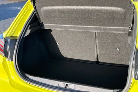 YS24BVY PEUGEOT e-208 50kWh E-Style Auto 5dr (7.4kW Charger) Thumbnail #6