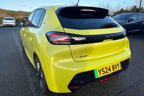 YS24BVY PEUGEOT e-208 50kWh E-Style Auto 5dr (7.4kW Charger) Thumbnail #7