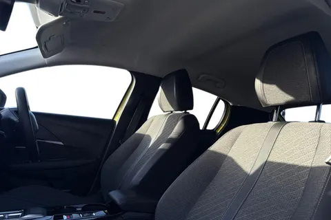 YS24BVY PEUGEOT e-208 50kWh E-Style Auto 5dr (7.4kW Charger) Thumbnail #15