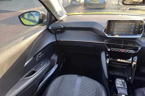 YS24BVY PEUGEOT e-208 50kWh E-Style Auto 5dr (7.4kW Charger) Thumbnail #19