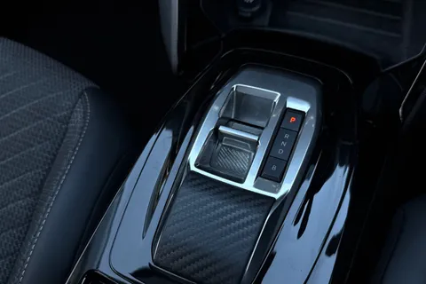 YS24BVY PEUGEOT e-208 50kWh E-Style Auto 5dr (7.4kW Charger) Thumbnail #54