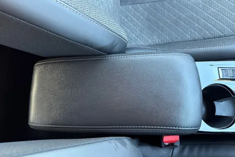 YS24BVY PEUGEOT e-208 50kWh E-Style Auto 5dr (7.4kW Charger) Thumbnail #57