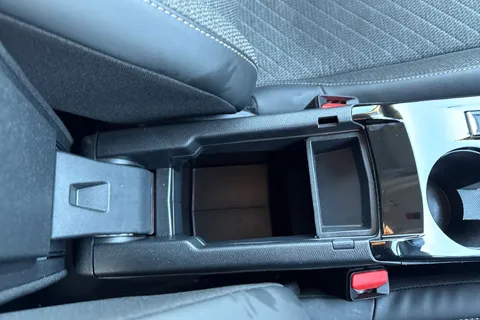 YS24BVY PEUGEOT e-208 50kWh E-Style Auto 5dr (7.4kW Charger) Thumbnail #58