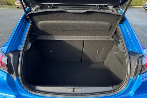 KV20HGM PEUGEOT e-208 50kWh GT Auto 5dr Thumbnail #6