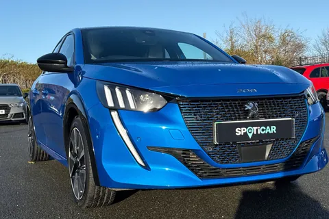 AE21ZHF PEUGEOT e-208 50kWh GT Premium Auto 5dr Thumbnail #8