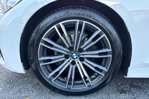 YJ21SNC BMW 3 Series 2.0 318i M Sport Auto Euro 6 (s/s) 4dr Thumbnail #12