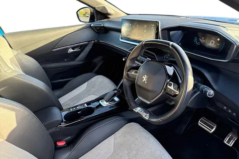 AE21ZHF PEUGEOT e-208 50kWh GT Premium Auto 5dr Thumbnail #13