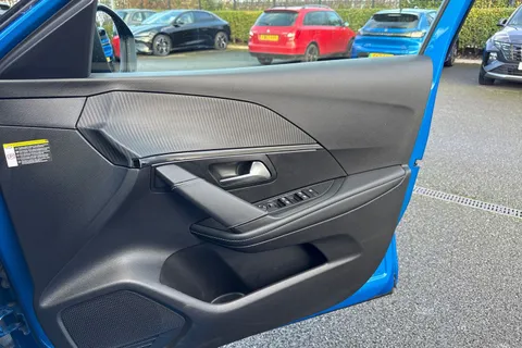 KV20HGM PEUGEOT e-208 50kWh GT Auto 5dr Thumbnail #20