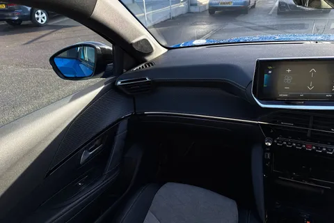 AE21ZHF PEUGEOT e-208 50kWh GT Premium Auto 5dr Thumbnail #19
