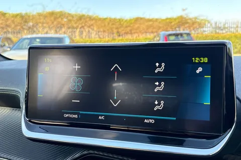 KV20HGM PEUGEOT e-208 50kWh GT Auto 5dr Thumbnail #21