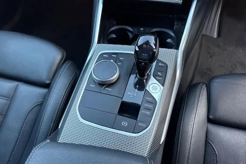 YJ21SNC BMW 3 Series 2.0 318i M Sport Auto Euro 6 (s/s) 4dr Thumbnail #23