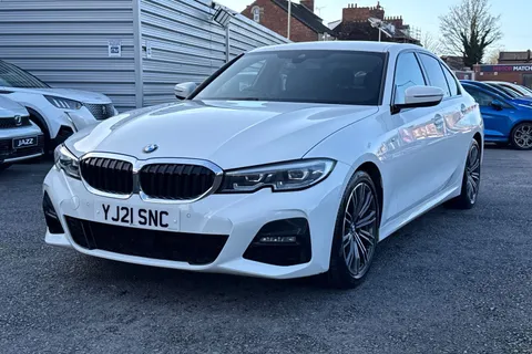 YJ21SNC BMW 3 Series 2.0 318i M Sport Auto Euro 6 (s/s) 4dr Thumbnail #25