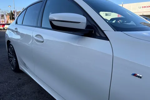 YJ21SNC BMW 3 Series 2.0 318i M Sport Auto Euro 6 (s/s) 4dr Thumbnail #28