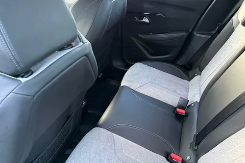 KV20HGM PEUGEOT e-208 50kWh GT Auto 5dr Thumbnail #30