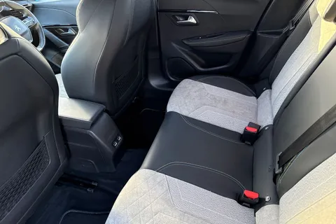 AE21ZHF PEUGEOT e-208 50kWh GT Premium Auto 5dr Thumbnail #30