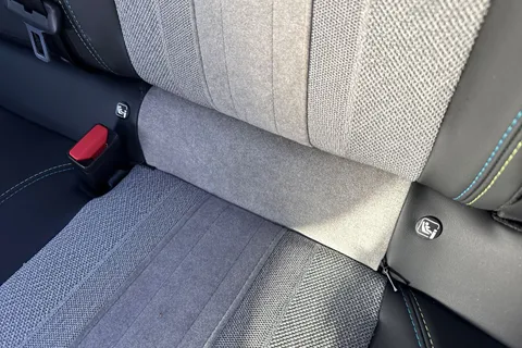 AE21ZHF PEUGEOT e-208 50kWh GT Premium Auto 5dr Thumbnail #31