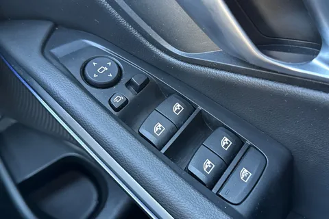 YJ21SNC BMW 3 Series 2.0 318i M Sport Auto Euro 6 (s/s) 4dr Thumbnail #37