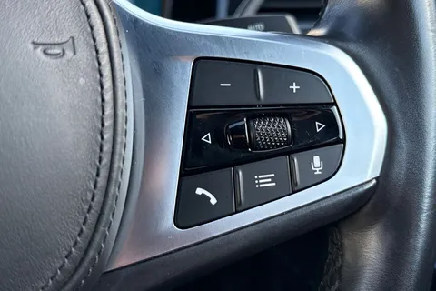 YJ21SNC BMW 3 Series 2.0 318i M Sport Auto Euro 6 (s/s) 4dr Thumbnail #39