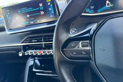 KV20HGM PEUGEOT e-208 50kWh GT Auto 5dr Thumbnail #37