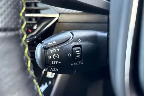 KV20HGM PEUGEOT e-208 50kWh GT Auto 5dr Thumbnail #39