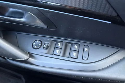 KV20HGM PEUGEOT e-208 50kWh GT Auto 5dr Thumbnail #40