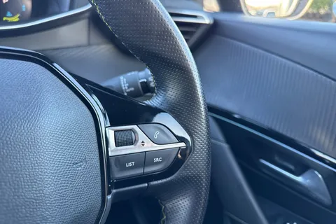 AE21ZHF PEUGEOT e-208 50kWh GT Premium Auto 5dr Thumbnail #38