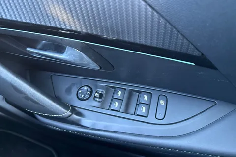 AE21ZHF PEUGEOT e-208 50kWh GT Premium Auto 5dr Thumbnail #40