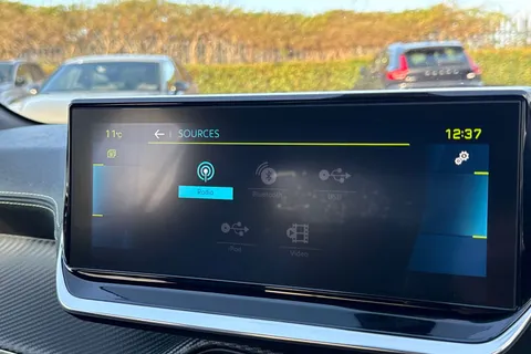 KV20HGM PEUGEOT e-208 50kWh GT Auto 5dr Thumbnail #46