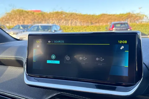 AE21ZHF PEUGEOT e-208 50kWh GT Premium Auto 5dr Thumbnail #45