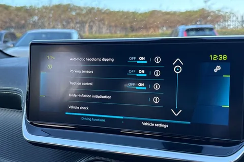 KV20HGM PEUGEOT e-208 50kWh GT Auto 5dr Thumbnail #50