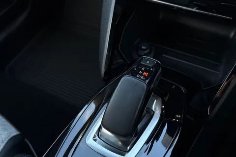 KV20HGM PEUGEOT e-208 50kWh GT Auto 5dr Thumbnail #58