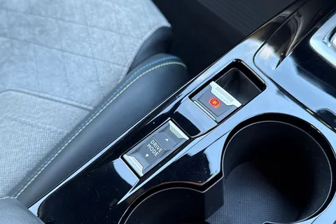 KV20HGM PEUGEOT e-208 50kWh GT Auto 5dr Thumbnail #59