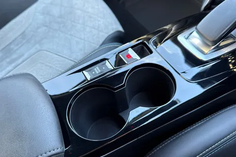 KV20HGM PEUGEOT e-208 50kWh GT Auto 5dr Thumbnail #60