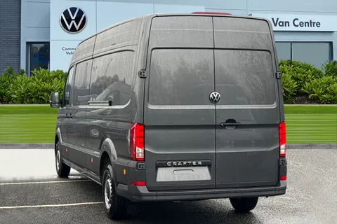 CX75JWZ Volkswagen Crafter 2.0 TDI CR35 Commerce FWD LWB High Roof Euro 6 (s/s) 5dr Thumbnail #3