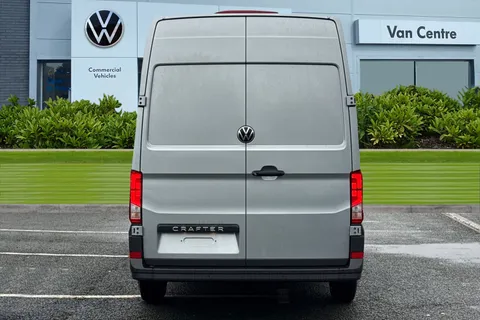 CX75JXJ Volkswagen Crafter 2.0 TDI CR30 Commerce FWD MWB High Roof Euro 6 (s/s) 5dr Thumbnail #5