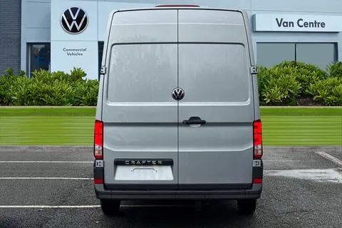 CX75JWD Volkswagen Crafter 2.0 TDI CR35 Commerce FWD MWB High Roof Euro 6 (s/s) 5dr Thumbnail #5