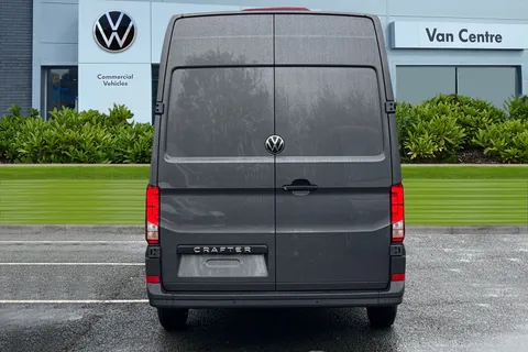 CX75JWZ Volkswagen Crafter 2.0 TDI CR35 Commerce FWD LWB High Roof Euro 6 (s/s) 5dr Thumbnail #5