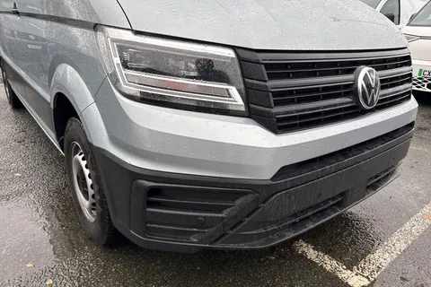 CX75JXW Volkswagen Crafter 2.0 TDI CR35 Commerce Plus Auto FWD MWB High Roof Euro 6 (s/s) 5dr Thumbnail #9